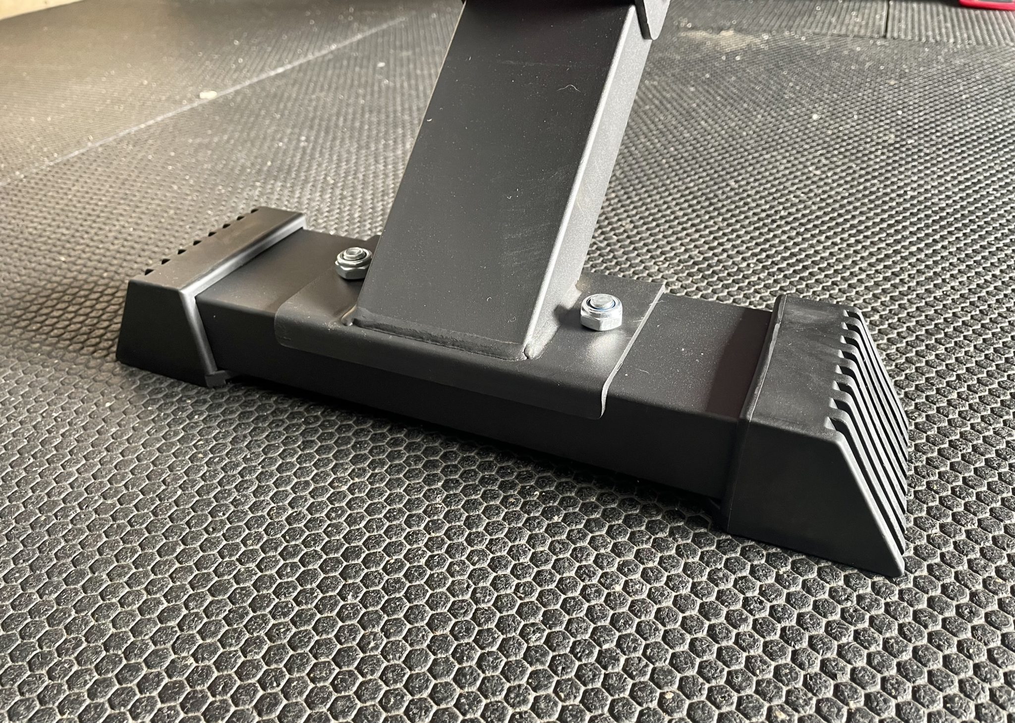 Runwe Adjustable Bench Review - Garage Gym Ideas