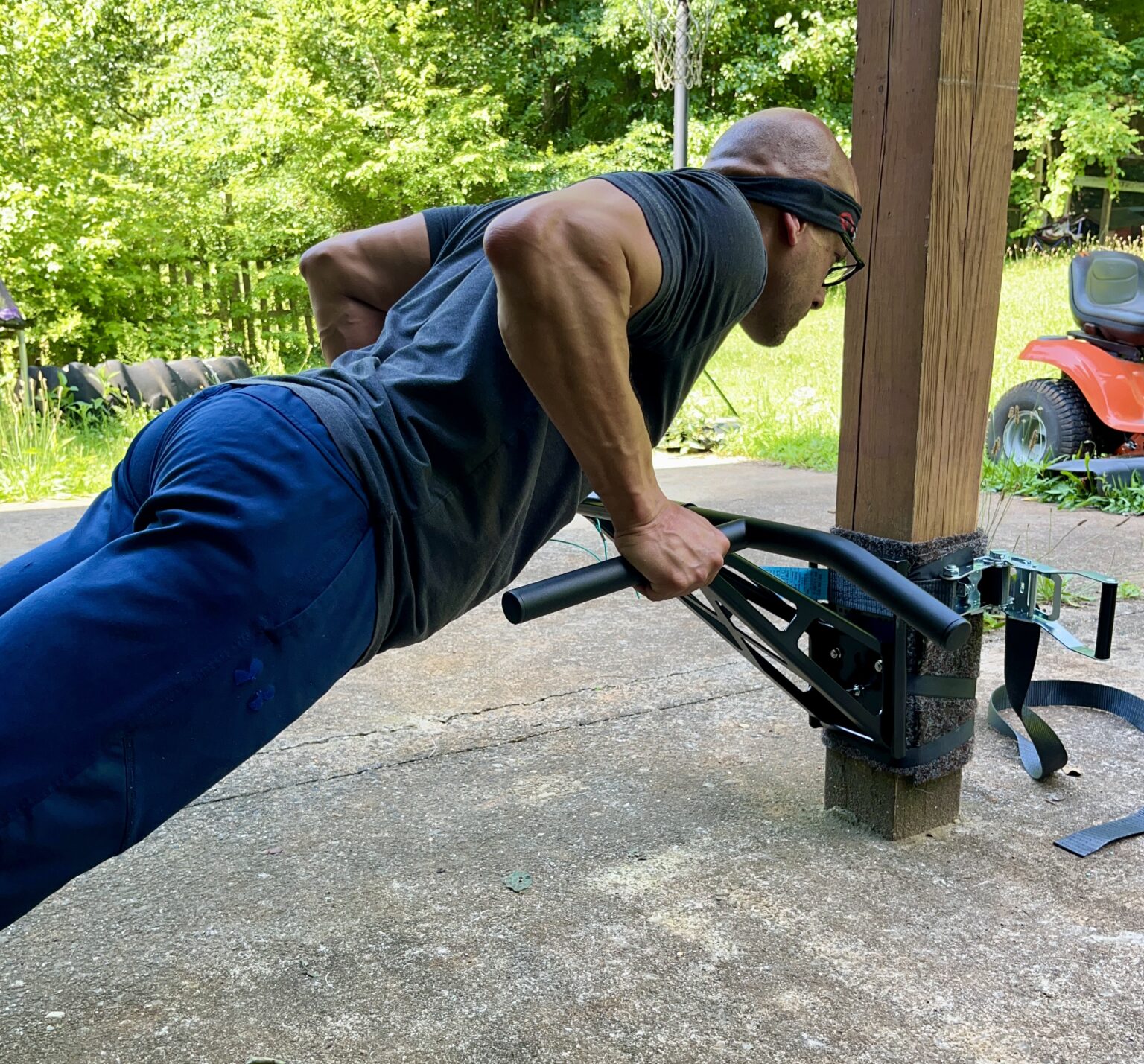 Pullup & Dip Outdoor Bar Review - Portable Pull Up and Dip Station