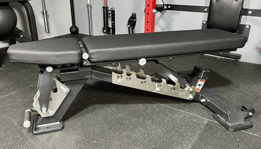 flat bench on the xmaster adjustable bench 2.0