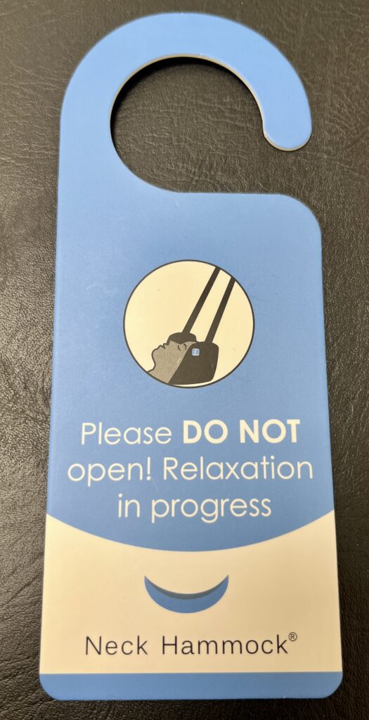 neck hammock's do not open door hanger